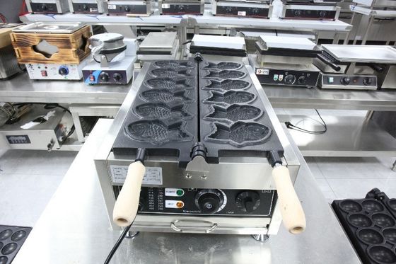 Produttore automatico di waffle Taiyaki a forma di pesce a 220 V con 6 stampi di waffle