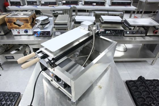Produttore automatico di waffle Taiyaki a forma di pesce a 220 V con 6 stampi di waffle