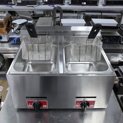 Fritura a gas liquido in acciaio inossidabile con 2 serbatoi e 2 cestini