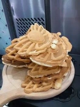 Produttore di waffle elettrico senza bastoncini con forme di granchio e animali