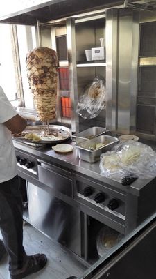 Macchina avanzata per la produzione di pasta di pollo a gas per lo Shawarma Shop